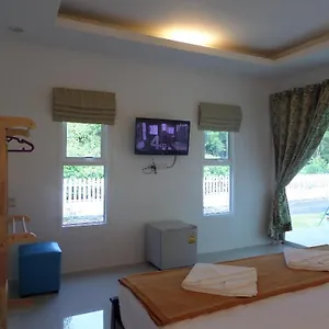https://lanta-triple-novel.koh-lantahotels.net