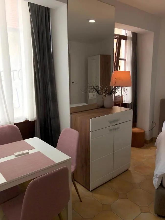 Aparthotel Cross Street 4 Ljubljana 0*,