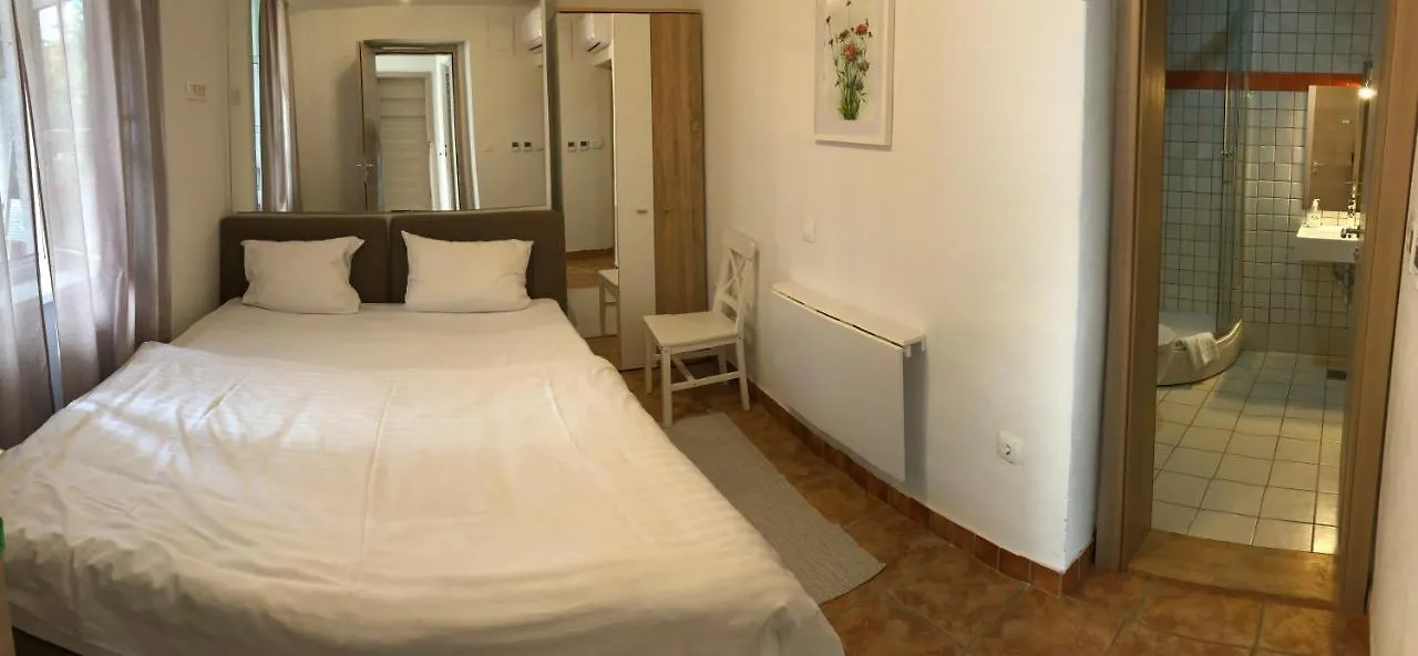 Aparthotel Cross Street 4 Ljubljana Gæstehus
